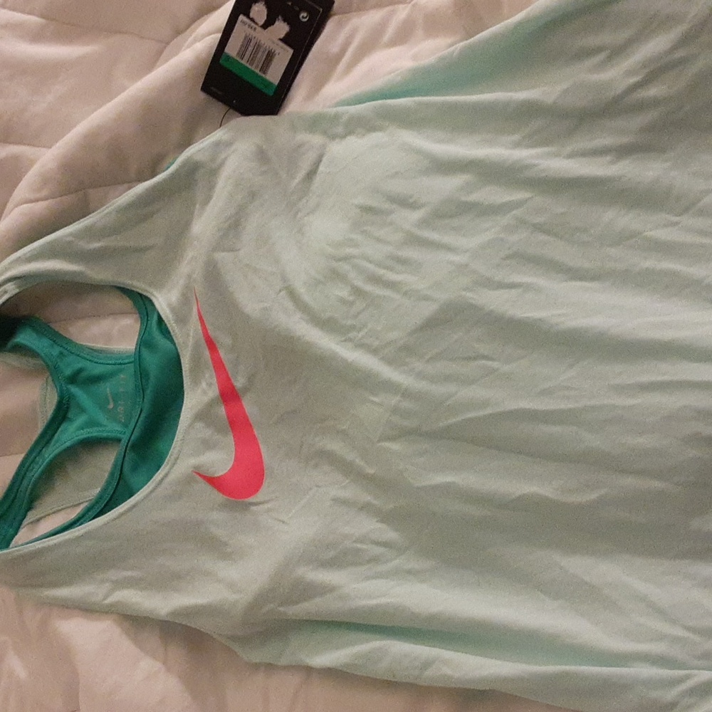 Girls XL/Women's XS Nike workout tank